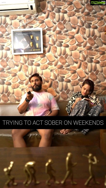 Suja Varunee Instagram - ❤️ Performing to be SOBER this WEEKEND 😎😂 TAG YOUR LOVED ONES 😂🫵 #husbandandwife #couplegoals #couplereels #reelitfeelit #drinkresponsibly #comedyreels #viralvideos #weekend #weekendvibes #saturdaynight #saturdayvibes #saturdaymood #trendingreels Chennai, India