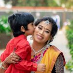 Suja Varunee Instagram - ❤️ Celebration of Life ❤️ ❤️ Welcoming a new member to our Family ❤️ ❤️Need all your love and blessings 🙏 Thanks to All tbe sweethearts ❤️🙏 Photography & video @eyemomentclickers Makeup, Hairstylist & sareedraping @jayashree_hairstylist Jewellery @mspinkpantherjewel Decor @purpletreeprojects Saree @tulsisilks Blouse @talesofthayal #family #celebration #varisu #babyshower #familygoals #familymatters #newmember #positivevibes Chennai, India