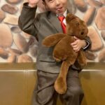Suja Varunee Instagram - My little Mr.Bean 🥰 This Little Bean makes me happy throughout the day & makes me laugh 😂 This Cute little bean is mine & mine only .. God bless you & your cute little Teddy ❤️ #mrbean #myson #mysonshine #mysonismyworld #trending #reelitfeelit #dance #dancereels Chennai, India
