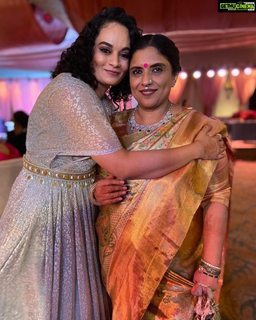 Suja Varunee Instagram - 🎂Happy Birthday Athagaru🫶Thank you for raising such an amazing Son @shivakumarr20 🤗Heartfelt thanks for your kindness, your love , your cooking & Caring💓 Have a truly fabulous birthday🌹you certainly deserve it🧚‍♂️ #birthday #birthdaygirl #birthdaywishes Taj Coromandel