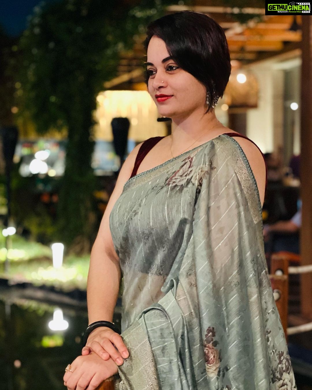 Suja Varunee Instagram - 🔥 I feel we belong… My Life ain’t worth living , if I can’t be with you ❤️ 🫰 I just can’t stop loving you 🫶 #myforever #myforeversunshine #mysoul #couplegoals #datenight #dinner #dinnerdate #husbandandwife #lovebirds Park Hyatt Chennai