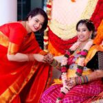 Suja Varunee Instagram - Thanks to the almighty for his biggest blessing called family🙏 @shivakumarr20 @maghima5october @rugikiran M&H- @jayashree_hairstylist Jewels- @mspinkpantherjewel Saree- @tulsisilks Saree drape- @jayashree_hairstylist Mehendi- @mehandi_by_uv Captured - @eyemomentclickers Chennai, India