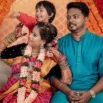 Suja Varunee Instagram - It’s My CHITHIS’s SEEMANTHAM 🤰🏻from ADHVAAITH ❤️🫰 We are so Grateful to AlmightY for giving me the Right People at the RightTime🧚‍♂️ Thank you very much Darlings🧿 Jewels- @mspinkpantherjewel M&H- @jayashree_hairstylist Saree drape- @jayashree_hairstylist Event planner- @purpletreeprojects Pictures & videos- @eyemomentclickers #babyshower #family #ritual #goodtimes #positivevibes #traditionalwear #colours Chennai, India