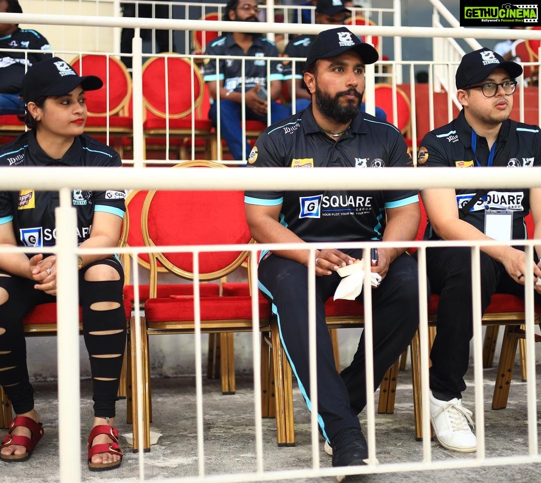 Suja Varunee Instagram - π However the destiny isβ¦ We @keralastrikersofficial have a never give up attitude and we will fight till the very end! We all had the best time and it was a wonderful sportsmanship from everyone β€οΈπ #cheerleader #cricket #cricketlovers #cricketfans #ccl2023 #ccl #kerala #keralagodsowncountry Kerala - God's Own Country