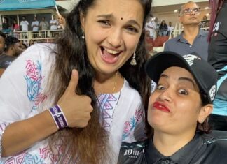 Suja Varunee Instagram - Simple, beautiful, talented, humble, cute wife, loveable mother, sweetest humanbeing @saranyamohanofficial Sooooo Happy to see her after a long time💓 Ps: what a beautiful family 🧿 touchwood Godbless you guys #friends #monday #mondaymotivation #cricket #keralastrikers #positivevibes Kerala - God's Own Country