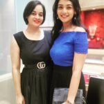 Suja Varunee Instagram - Happiness is having similarly crazy sweet talented cousins @one_pitch_catch 🥰 #cousin #workaholic #sweet #model #influencer #lifestyle #happiness #blogger #marriedlife #womensupportingwomen Challani Jewellery Mart