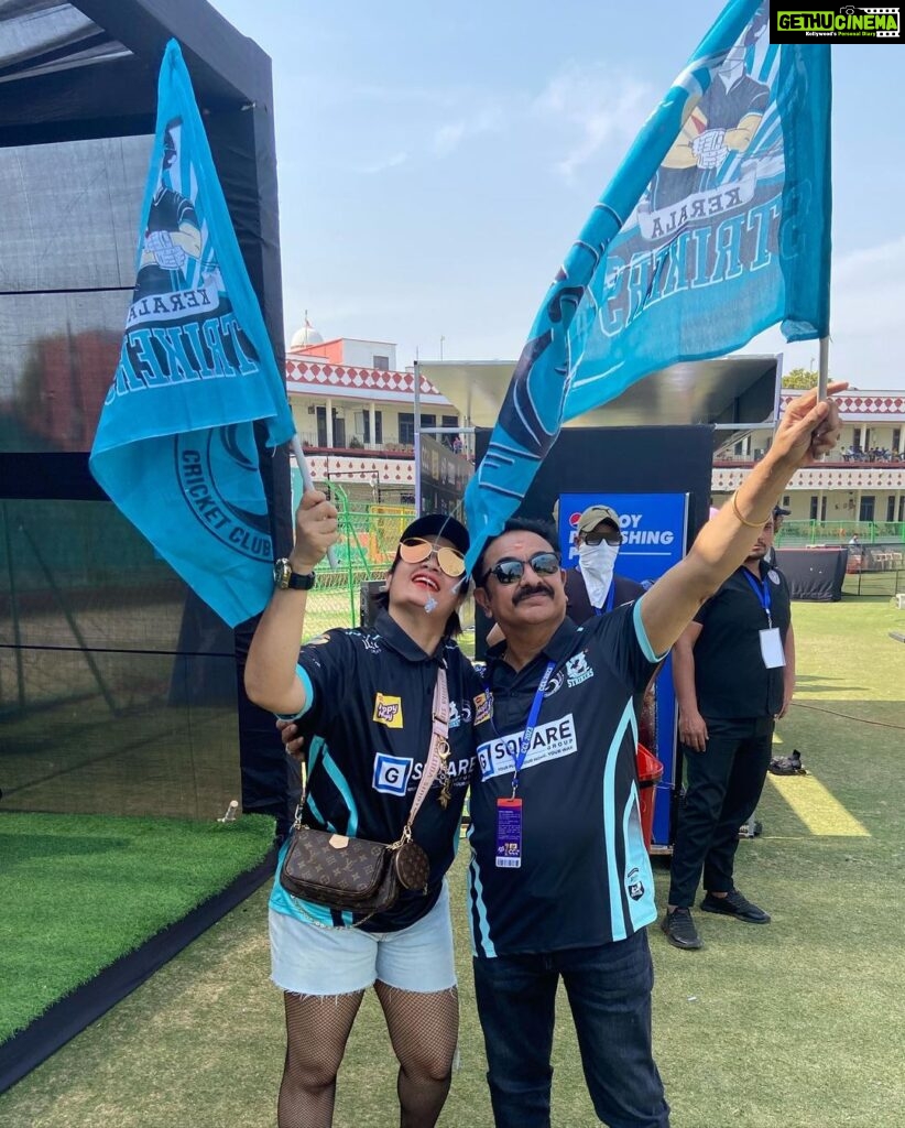 Suja Varunee Instagram - 🏏 That was a great cricket day! When your family owns @keralastrikersofficial And supporting your family is the biggest joy! And #ccl is all about unity!! The whole film industry is meant to be about unity! We are so happy to be a major part of this UNITY and support every team that is participating 🏏 #ccl2023 #cricket #cricketlovers #cricketfans #keralagodsowncountry #unity #jaipur #keralastrikers Jaipur, Rajasthan