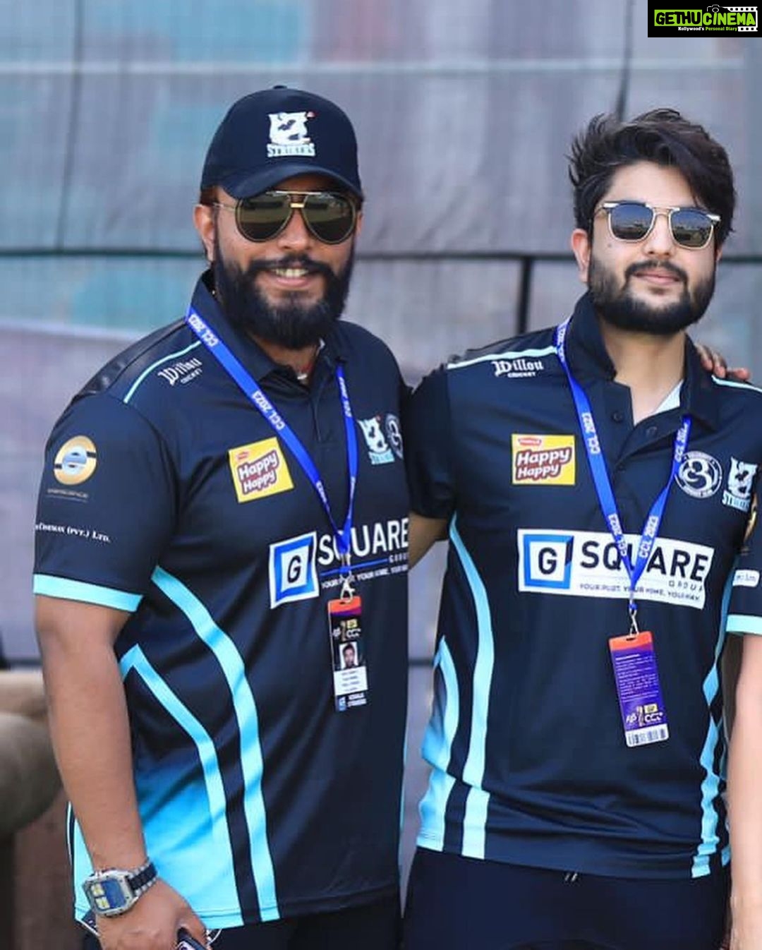 Suja Varunee Instagram - π That was a great cricket day! When your family owns @keralastrikersofficial And supporting your family is the biggest joy! And #ccl is all about unity!! The whole film industry is meant to be about unity! We are so happy to be a major part of this UNITY and support every team that is participating π #ccl2023 #cricket #cricketlovers #cricketfans #keralagodsowncountry #unity #jaipur #keralastrikers Jaipur, Rajasthan