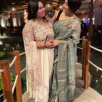 Suja Varunee Instagram - Thank you so much for being my angel @stalinadaisy 🫰 #sweet #human #soul #bonding #together #loveyourself #greatful #companion #dinner #date
