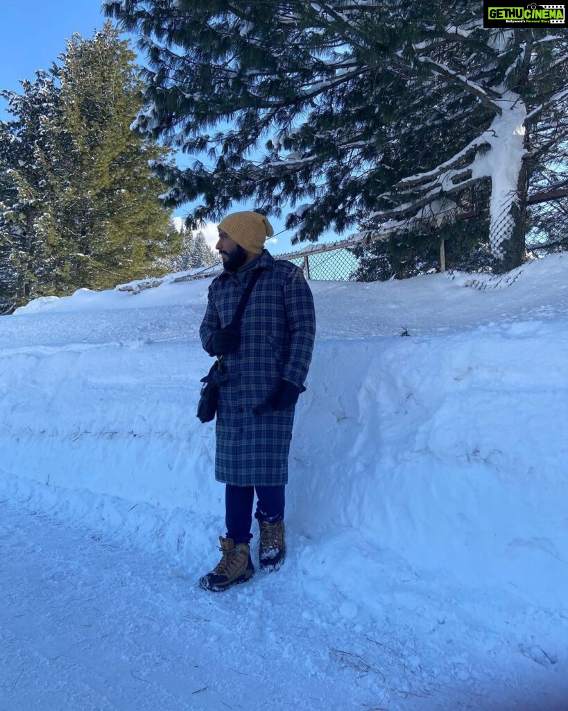 Suja Varunee Instagram - Some beautiful paths can’t be discovered without getting lost🫰 #lost #emotions #goodfeeling #nicetime #memoriesforlife #trip #candidphotography Gulmarg