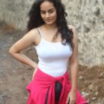 Suja Varunee Instagram - Happiness is reminiscing🤩🤩 Same me, different year!!! 2016!!!!!🫣 No makeup and messy hair 🤭 #oldpic #throwback #lovemyself #2016 #fitness #diet #selfcare #motivation #morningvibes #fridaymood Chennai, India