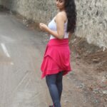 Suja Varunee Instagram - Happiness is reminiscing🤩🤩 Same me, different year!!! 2016!!!!!🫣 No makeup and messy hair 🤭 #oldpic #throwback #lovemyself #2016 #fitness #diet #selfcare #motivation #morningvibes #fridaymood Chennai, India