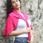 Suja Varunee Instagram - Happiness is reminiscing🤩🤩 Same me, different year!!! 2016!!!!!🫣 No makeup and messy hair 🤭 #oldpic #throwback #lovemyself #2016 #fitness #diet #selfcare #motivation #morningvibes #fridaymood Chennai, India
