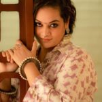 Suja Varunee Instagram - 🥰☀️ SUNKISSED 😘☀️ I’m always the Morning person and mornings help my life to be happy & peaceful☺️ Photography @camerasenthil MUA @dollupmakeover_artistry Wardrobe @mayorijaipur #morning #morningmotivation #trending #sunkissed #positivity #positivevibes #traditional Chennai, India