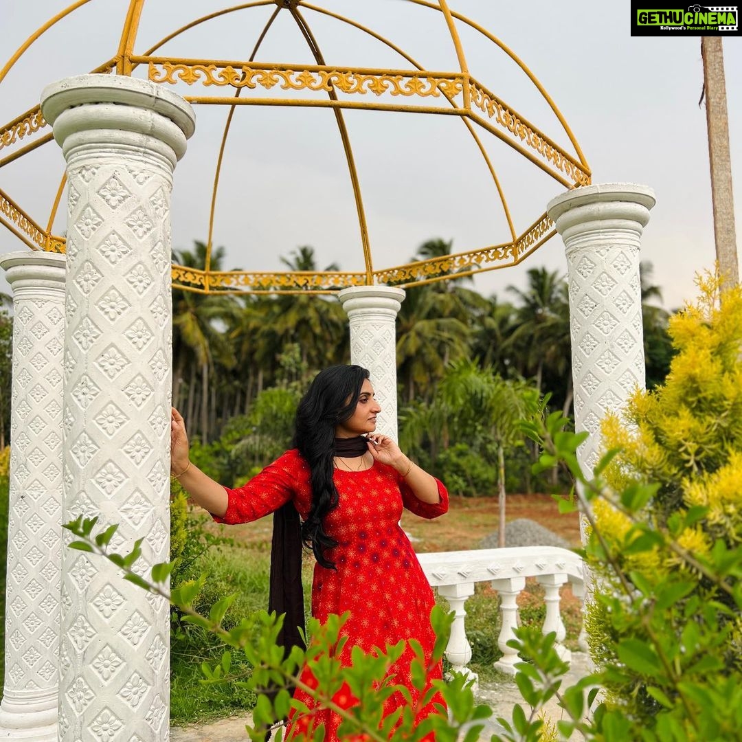 Sujitha Instagram - Nature 🫶🏻 Let’s find our own beauty🤩 #nature and #landscape #post #instagood #photography #evening #photo #morning #mornigvibes #instagram #daily #start #suji #sujithadanush #pandianstores #latest #television #actress #actors #kollywood