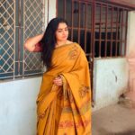 Sujitha Instagram - I feel like summer is ruling us 😐😎🌞 Summer collection Beautiful cotton sarees @onlinegits_2.o Contrast blouse tailoring @nishas_aanaboutique
