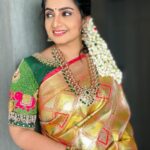 Sujitha Instagram - Pudukottai visit for an event 🤩 Beautiful saree @sreekrishna_silks Bridal jewellery @new_ideas_fashions Aari work blouse for special event @srisharabi
