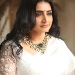 Sujitha Instagram - 🤍 🤍🤍 Smile please 📷 Jewellery gives special look @new_ideas_fashions #event #show #real #post #special #dress #saree #fashion #latest #south #actress #sunset #party #celebration #beauty #instagram #morning #goodvibes #new #up #life #beautiful #good