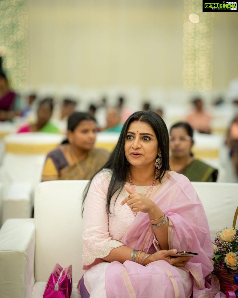 Sujitha Instagram - Candid photos ☺️🤩 ❤️🤞🏻 #evening #instagram #photography #event #special #occasion #share #like #post #time #happy #instagood #mood #actor #actress #television