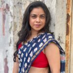 Sumona Chakravarti Instagram - Summer = cotton 💙🩵💛 For #TKSS #thekapilsharmashow 🥻- @chhapa_gj8 Hair- @hairbysharda 💄- @rameshpanda.mua Stylist - @sacorina