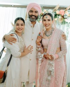 Sumona Chakravarti Instagram - A week of full of infinite love & happiness 💕🧿
So happy for u Butter chicken @asheshlsajnani @sonnalliseygall 🥰

Whattay a reunion this was with so many wonderful people… 💃🏻

@karanvgrover aisa lag raha hai humne look test diya hai, bas cast kar de koi 😂 

#AsheshFoundSona