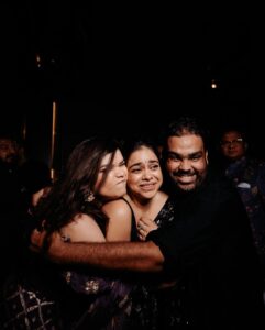 Sumona Chakravarti Instagram - A week of full of infinite love & happiness 💕🧿
So happy for u Butter chicken @asheshlsajnani @sonnalliseygall 🥰

Whattay a reunion this was with so many wonderful people… 💃🏻

@karanvgrover aisa lag raha hai humne look test diya hai, bas cast kar de koi 😂 

#AsheshFoundSona