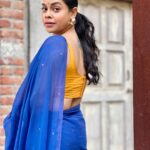 Sumona Chakravarti Instagram - Hello June 🪩🪅 My most reflective, introspective month. ❤️💙 For #thekapilsharmashow #tkss 🥻: @suta_bombay 💄: @rameshpanda.mua 💁🏻‍♀️: @hairbysharda Stylist: @sacorina