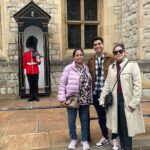 Sumona Chakravarti Instagram - #LondonDiaries We came, We saw, but did not conquer! This trip was all about familia & food… Bong weakness i guess 🤓 From all the touristy stuff to great food to the mind boggling Kohinoor & the other jewels 💎 (damn you pay money to see the stolen goods of your own country 😬🙈). Thank u London for the experience. Last picture- thank u @chefsameertaneja & @mukkipandey for the warm hospitality & delectable food at @benaresofficial For inviting me to your kitchen & making our last evening in London a truly memorable one. ❤️💙🤍 #EnglishSummer #LondonVibes London, United Kingdom