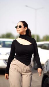 Sunanda Sharma Instagram - Ni oh mainu Taj Mahal jahi rakaan aakhdai😎💣
.
.
#jattdisda  trending all over 🤩
.
.
#sunandasharma #jattdisda #punjabisongs #reels #instagram  #trendingreels