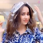 Sunanda Sharma Instagram - 😎🤩 . . #sunandasharma #trendingreels #flowerchallenge #newhaircolour❤️
