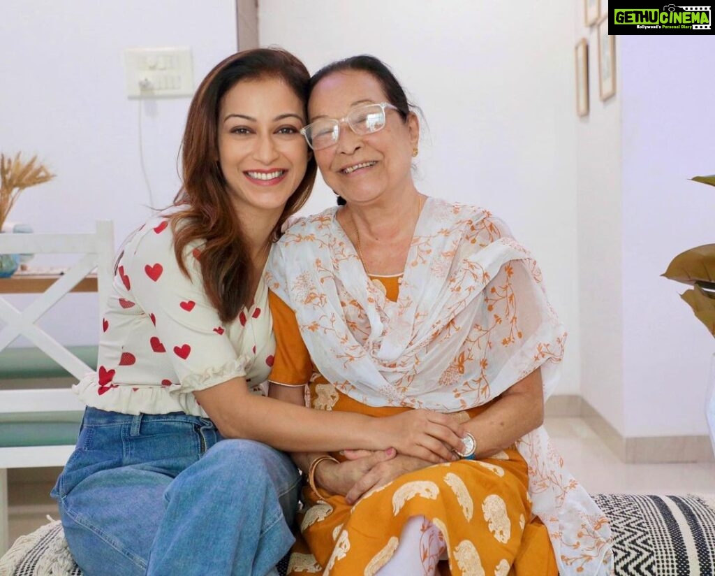 Sunayana Fozdar Instagram - For me the idea of My Mother is Beginning and the end of unconditional Love❤️ For anyone who knows me knows What “Maa” means to me ! Being the Rock solid reason of my existence 😇 @fozdardiana Let’s take this Day as an Excuse to express our Love once again to all the Mothers who truly Deserve to be Celebrated and worshipped🙏 Happy Mother’s Day Maa💕 Thank you for giving me all happiness in the World and never once making me a part of your struggles to do that ! #mothersday #motherslove