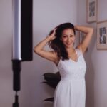 Sunayana Fozdar Instagram - My Top 6 Secret🤫 ingredients that keep me super fit & glowing from within: ✅Garcinia ✅Raw Turmeric ✅Raw Ginger ✅Lemon ✅Cinnamon ✅Honey Your daily detox drink, just 1 tbsp away! Begin your fitness journey now, Try Dr. Vaidya’s Apple Cider Vinegar with 5 Super Herbs & Honey! #ads #healthybhitastybhi #drvaidyas #weightloss #lossingweight #applecidervinegar #applecider #applevinegar #cidervinegar #150yearsofexpertise #healthyjuice #detoxjuice #lifestylechange #detoxhealthydrink