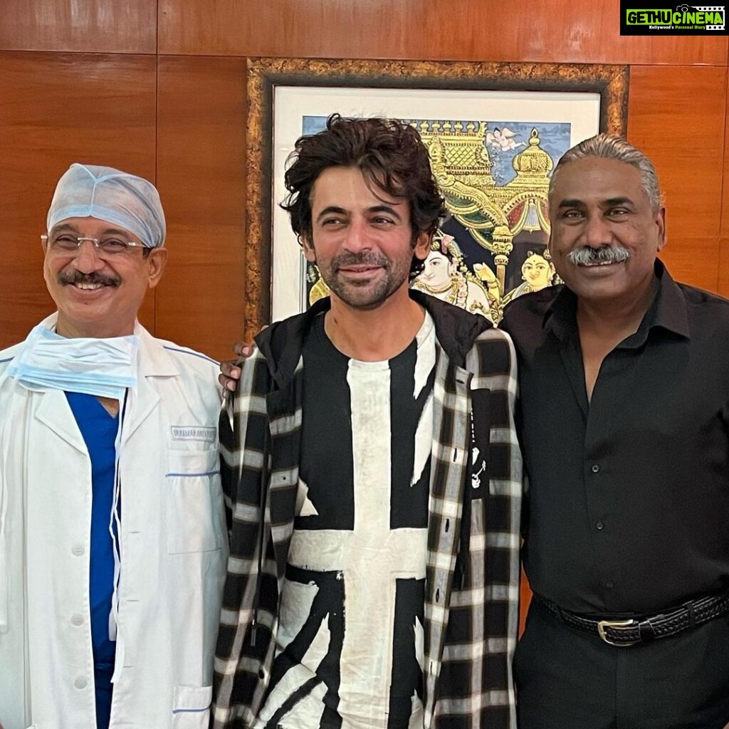 Sunil Grover Instagram - Grateful to @drpandaasianheart , #Dr.D’Silva and the entire team of doctors and nursing staff at the Asian heart institute for aligning my heart just before this Valentine’s Day. ❤️❤️ Thank you. 🙏