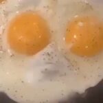 Sunil Grover Instagram – Isko thhand lag rahi hai!
