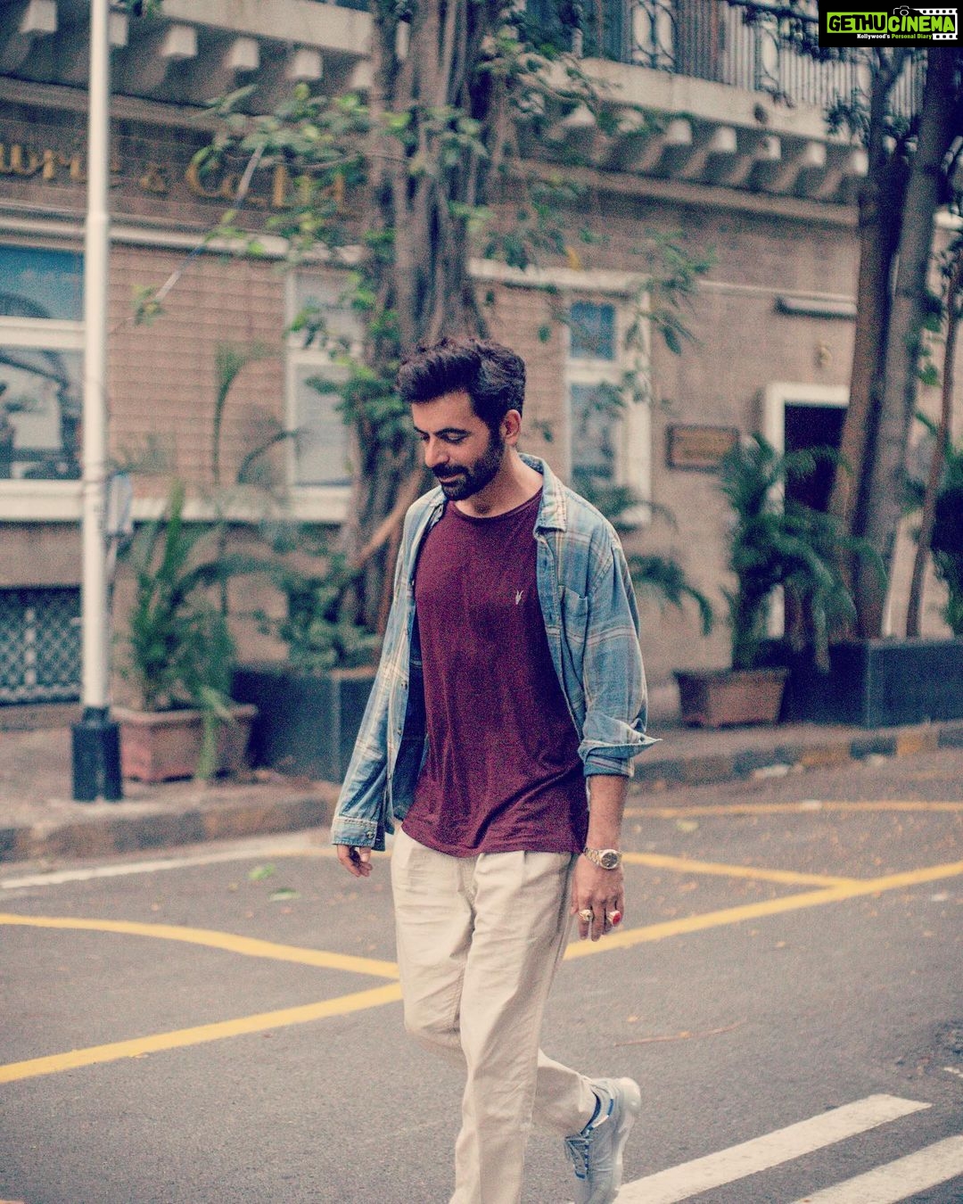 Sunil Grover Instagram - Happy Mother’s Day. See my mother’s avenger like creation can drive, ride, walk, sit on the same road. ❤️🌹