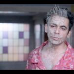 Sunil Grover Instagram - Sonu ki kahani ab tak khatam nahi hui, investigation aur Sonu ki shararte jaari rahengi only in #Sunflower season 2 on #ZEE5, coming soon! #VikasBahl @whosunilgrover @ranvirshorey @mukulchadda @ashishvidyarthi1 @sonaljhaofficial @radhabhatt @reliance.entertainment #GoodCo @sarkarshibasish @ria.nalavade @girishkulkarni1 @devikachaudhari @hym_amit @zee5global @manish_kalra_ @nimishalok @virajsawant @parmarchaitally @navingujral @duhjizzy