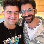 Sunil Grover Instagram - #btswithdabboo ❤️ @whosunilgrover 🤗 @dabbooratnani @manishadratnani @dabbooratnanistudio #dabbooratnani #sunilgrover #dabbooratnaniphotography Dabboo Ratnani Photography