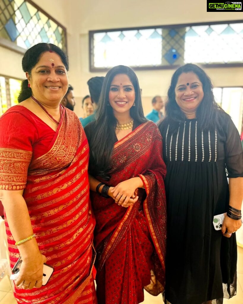 Swasika Instagram - Sending a heartfelt Happy Mother's Day to the beautiful and selfless ladies who have been my backbone and supported my every step of the way. Their sacrifices, unconditional love, and unwavering support have helped shape me into the person I am today. Thank you for all that you do! Happy Mother's Day! @girija.vijayan.127 @priya.parameswaran.526 #happymothersday #ammaandchitta #myladies