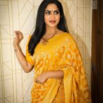 Swasika Instagram - A bright yellow day in a bright yellow six yards of love for the inaugration of @pink__passion_ Saree : @chelaclothing Mua : @sreshtamakeup #swasikavj #Swasika #inaugration #yellow #saree