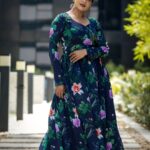 Swasika Instagram - "Blooming with happiness and surrounded by joy" 🌸🌼🌺 Dress : @houseofemkay Stylist : @tharunya_vk Acessories: @magmatvm Photography: @vipin_nairs MUA @_beautyshams_4 #flowers #happiness #naturelovers #swasikavj #dubaidays