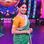 Swasika Instagram - 💛💚 Mua @aneeshcbabumakeupartist Saree : @poonolilsilks Stylist : @amal_gop Jewellery: @sappuz.rentalhub #swasika #swasikavj