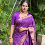 Swasika Instagram - A usual saree day with a hint of purple ! Mua : @abilashchickumakeupartist Styling : @nithinju Saree : @chelaclothing Earrings: @kaya_online_ #swasikavj #swasika #sareelook