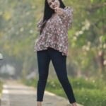 Swasika Instagram – Photo time 📷
Inframe @swasikavj
 DOP @abi_fine_shooters 
Team fine shooters @anshad_shereef
Costume @byhand.in Kochi,Kerala