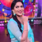 Swasika Instagram - "Let positivity wash over you like a wave of blue - calming, refreshing, and endlessly inspiring." Mua : @aneeshcbabumakeupartist Stylist : @amal_gop Saree : @ajs_attires Jewelleries: @kaya_online_ #swasika #bluelook #musings #life
