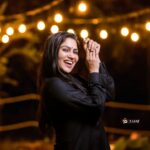 Swasika Instagram - Amidst the lights of life✨️ Wearing : @shejustshines__ Photography: @3leaf_photography #lightsoflife #swasikavj #malayalamactress #blacklove