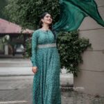 Swasika Instagram - For the love of nature and green ! Mua : @lilly_shaneesh_makeup Styling : @rashmimuraleedharan Costume: @ladies_planet_ Photography: @vysakhvyga_official #swasikavj #swasika