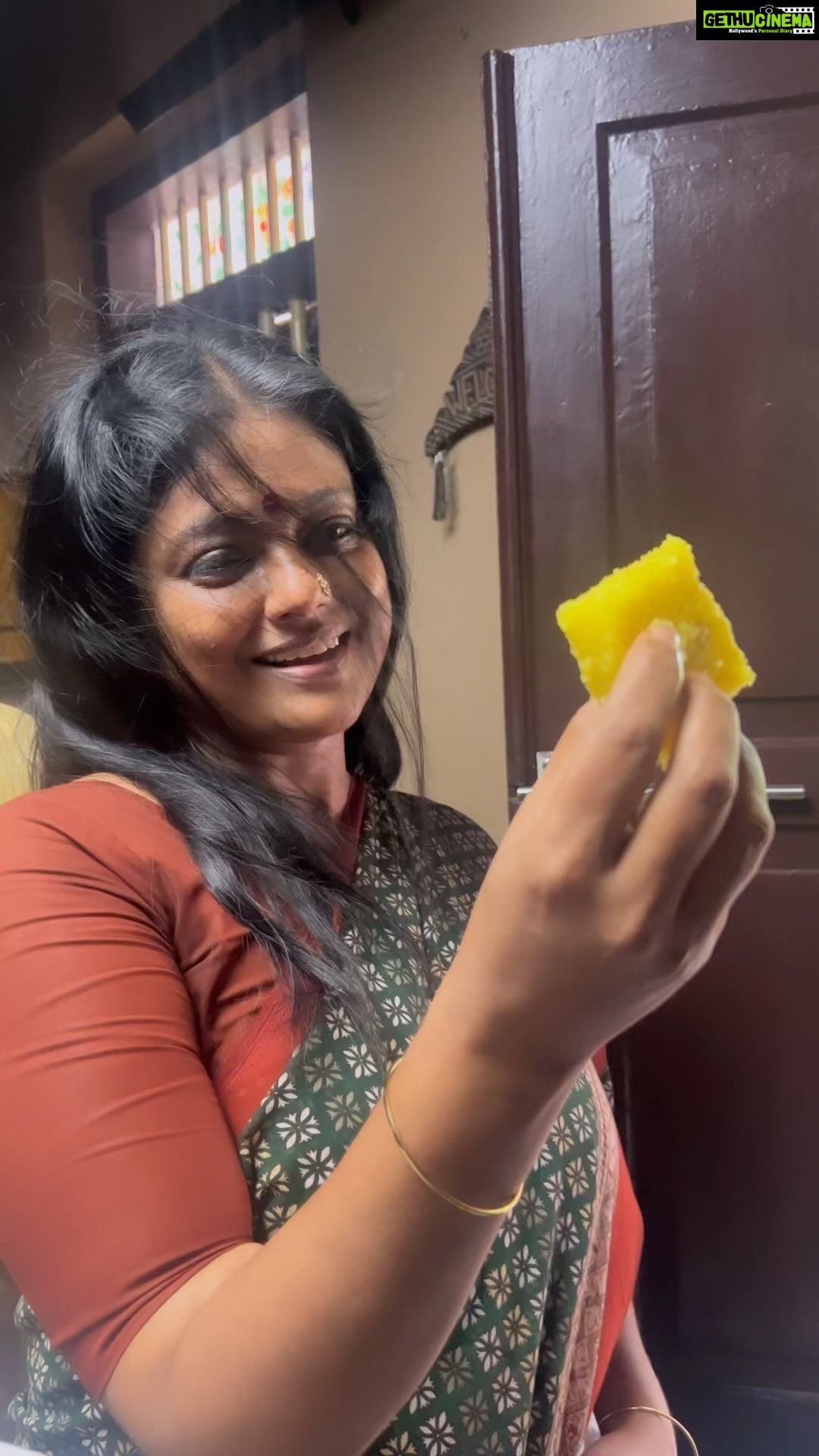 Swasika Instagram - #location fun @vivekanandanviralaanu @shinetomchacko_official @johnyantonyofficial @swasikavj @pillai_manju @grace_antonyy