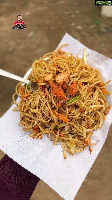 Swasika Instagram - The weekend is here, and why not chill with some yummy chinese foods during this rainy weather. Drop by @namaste___foodies at Karingachira , Thripunithara, and enjoy yourself with yummy chinese foods that fit your pocket . Thank you @bb_the__foodie for visiting Namaste Foodies ! #namastefoodies #cochinfoodspots #eatinkochi #eatatkochi #cochinfoodies #cochin #foodspotsinkochi #snackstops