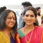 Swasika Instagram - Moments at Amma Meeting ! Photography: @prada_photography #ammameeting #actors #malayalamactors
