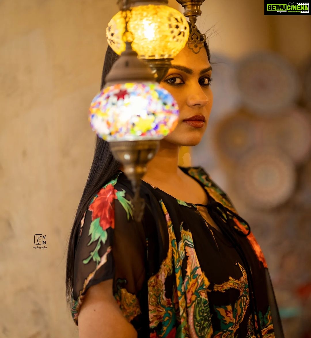 Swasika Instagram - Some days are good to be remembered ! Wearing : @houseofemkay Stylist : @tharunya_vk Jewellery: @kaya_online_ Photography: @vipin_nairs #dubai #saturdaymorning #saturday #swasika Dubai, United Arab Emirates